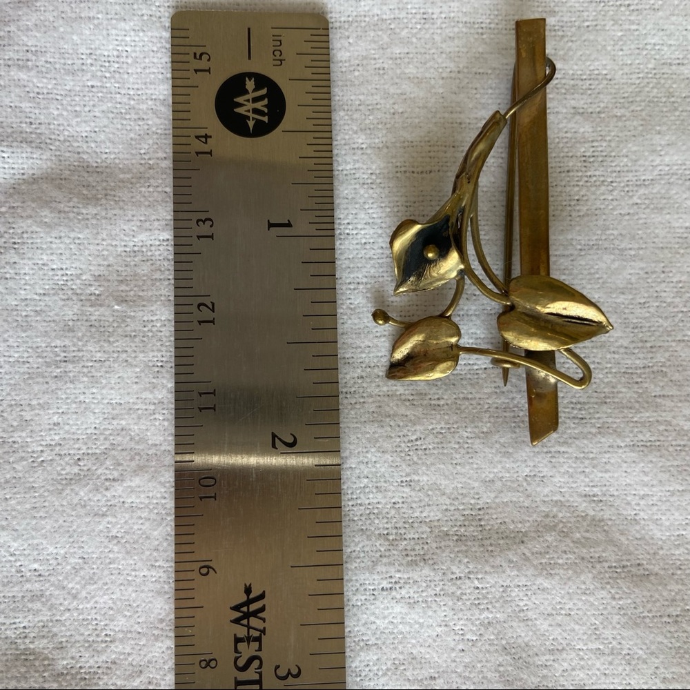 Vintage Brass Calla Lily Pin - Picture 2 of 3